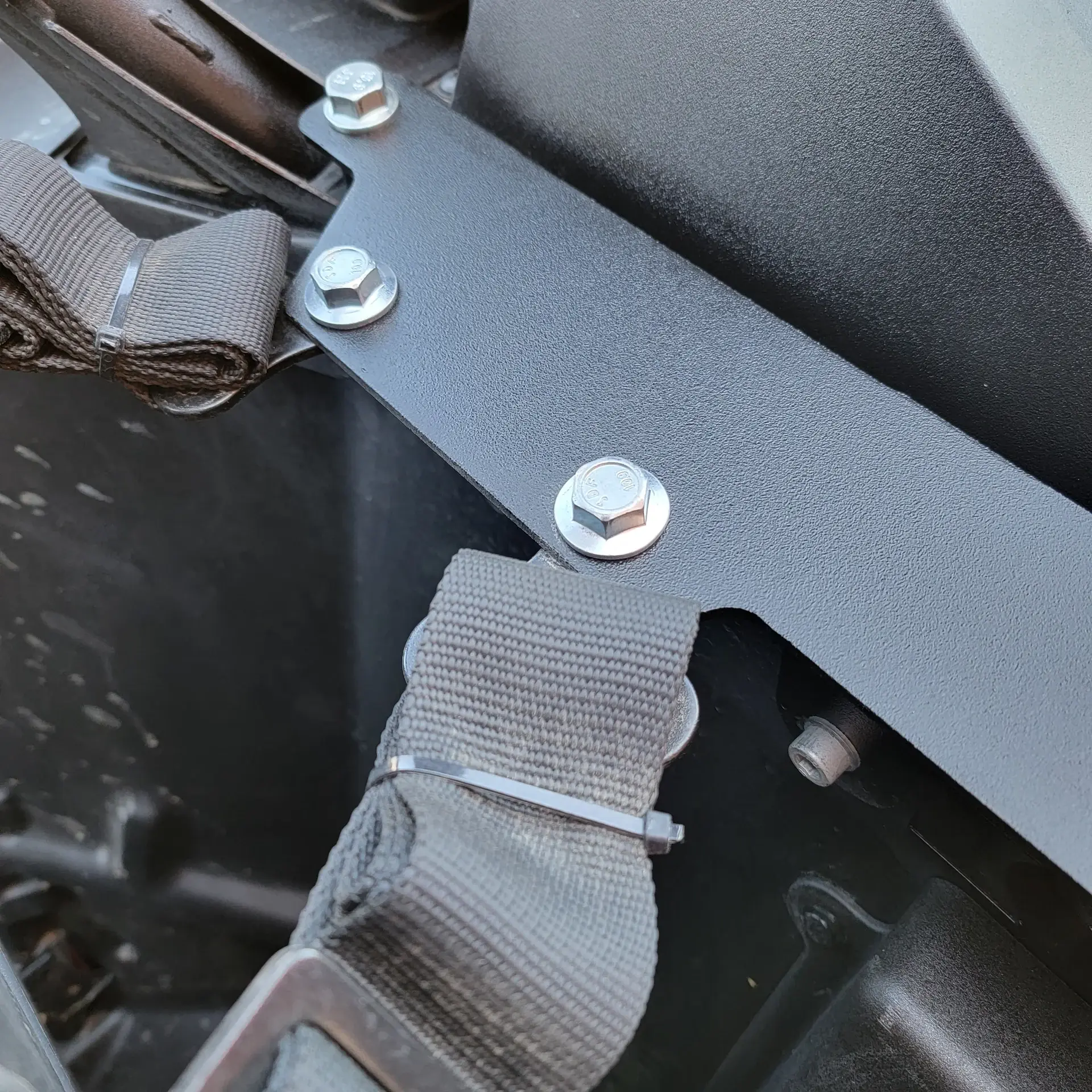Kawasaki KRX1000 Shoulder Harness Mounting Kit — view 4