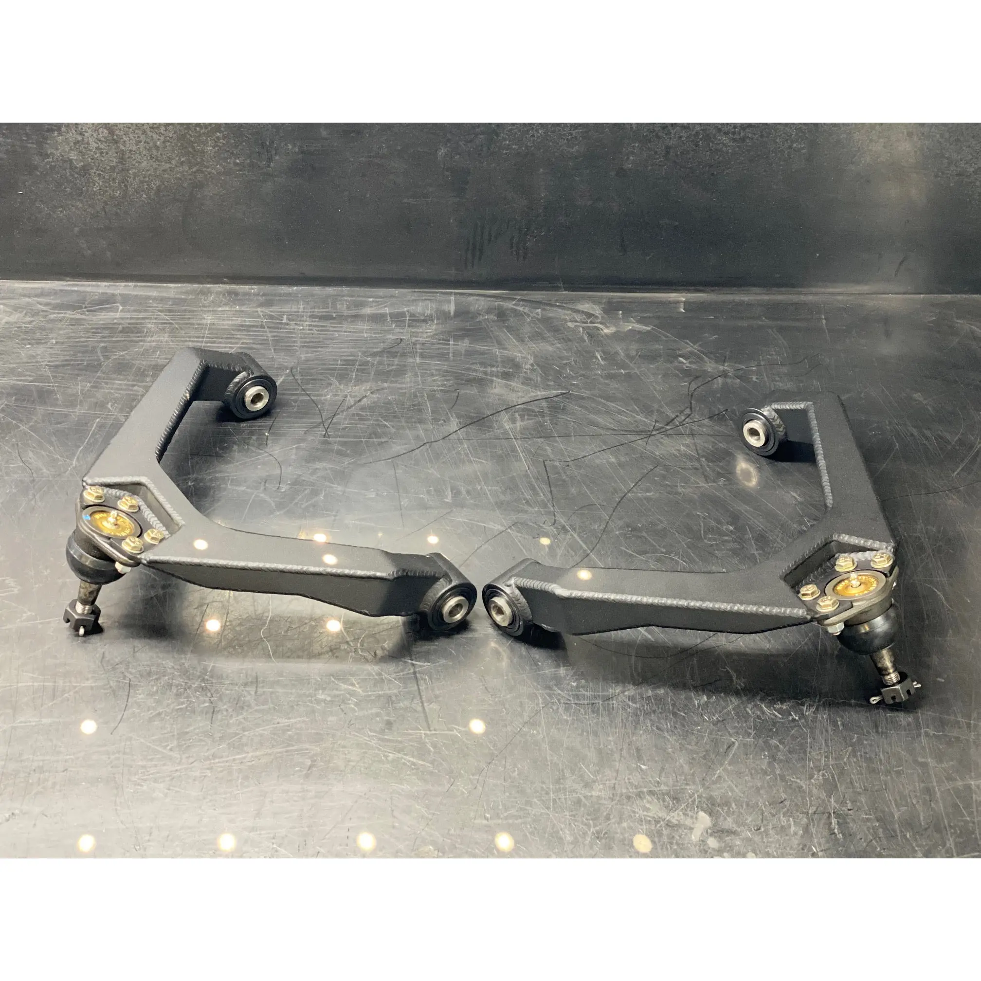 11-19 Chevy/GMC 2500HD Upper Control Arms — view 2