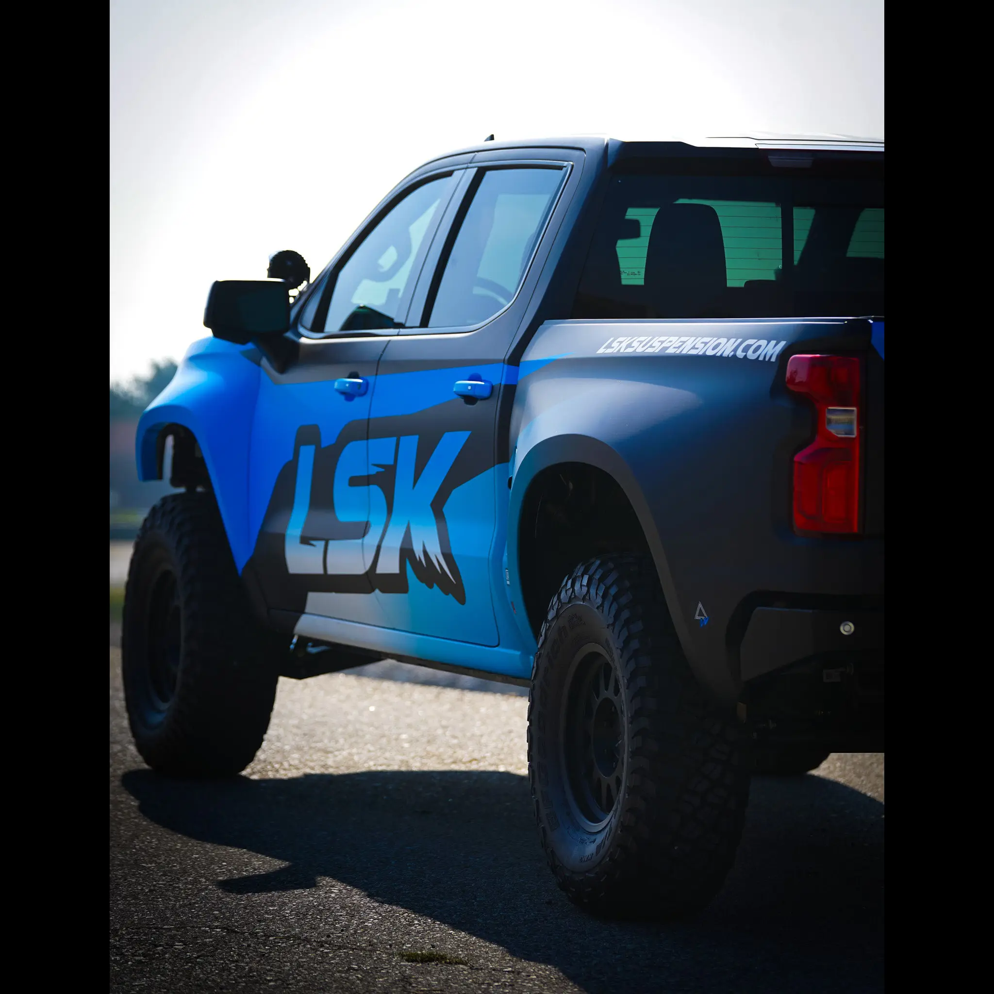 19+ Chevy/GMC 1500 Bolt On Long Travel Kit — view 2