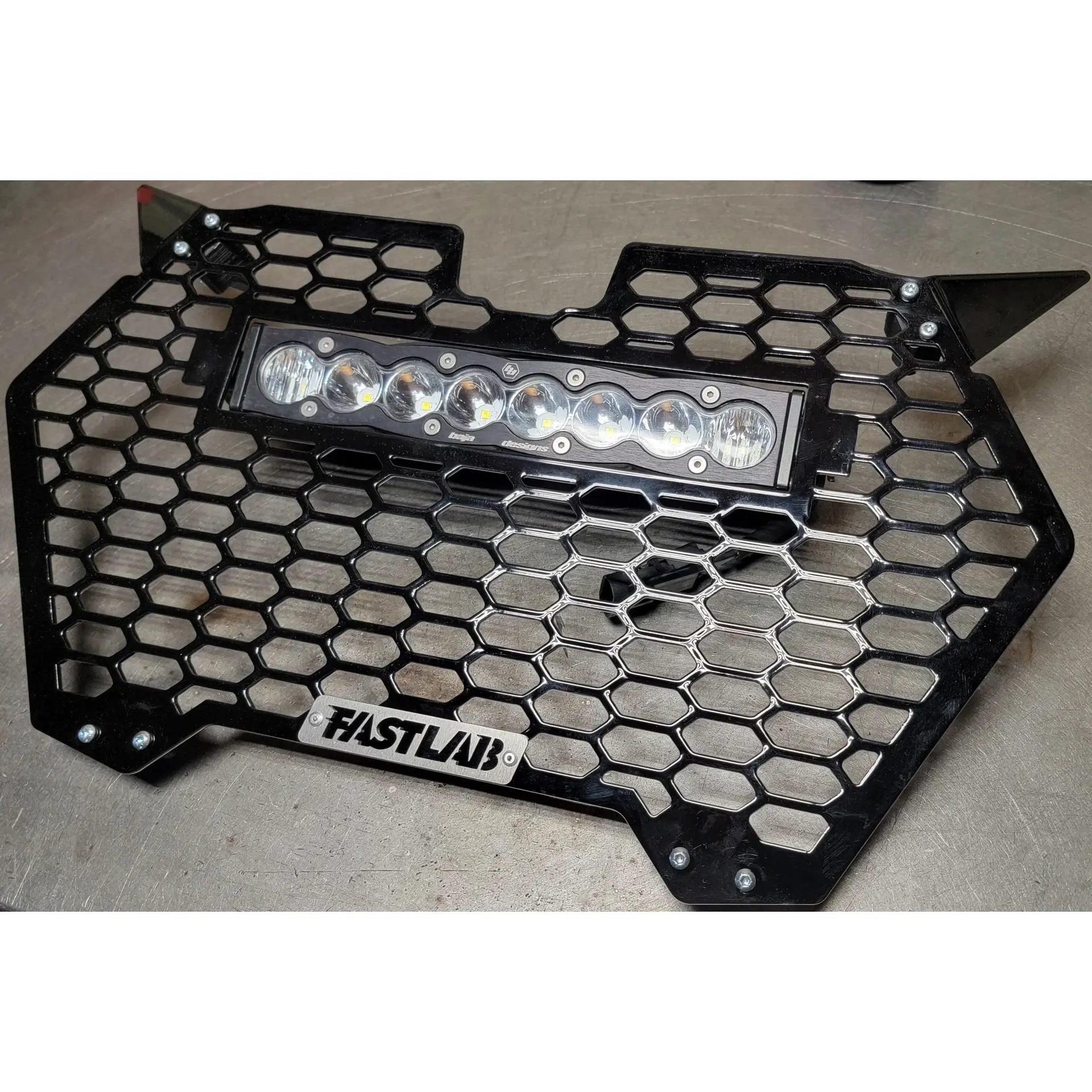 Maverick R Grill With S8 Light Bar — view 4